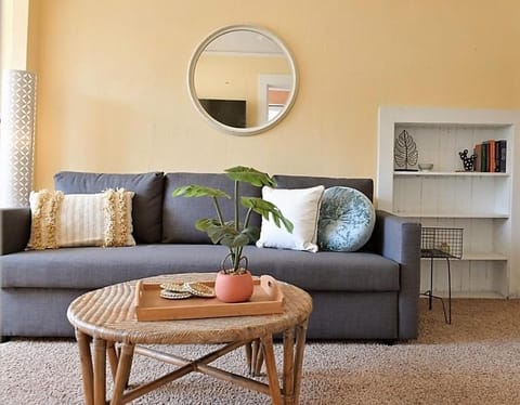 #StayinMyDistrict Heritage House Apt Apartment in Coos Bay