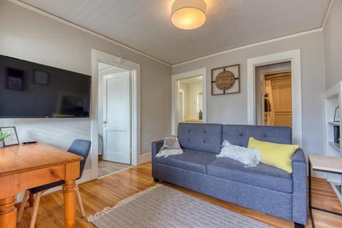 #StayinMyDistrict Heritage By The Bay Apartment in Coos Bay