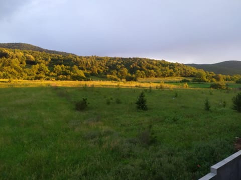 Spring, Day, Neighbourhood, Natural landscape, Mountain view
