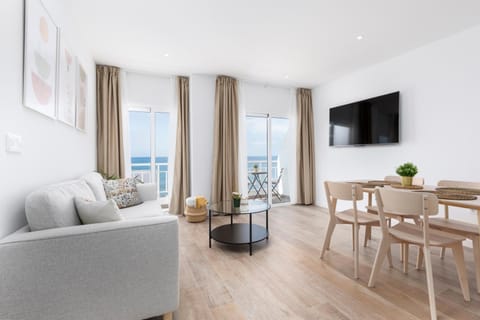 Living room, Lounge or bar, Sea view