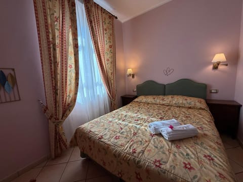 TV and multimedia, Bedroom, minibar, wardrobe, air conditioner