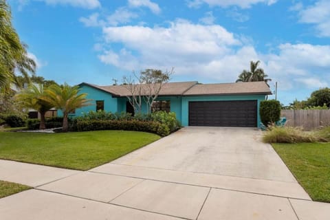 My Happy Place House in Ocean Ridge