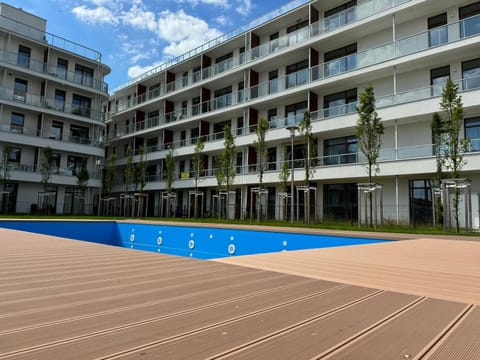 Property building, Pool view, Swimming pool