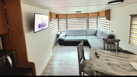 Le Petit Écrin, caravane résidentielle Country House in Trois-Ponts