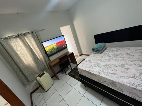 TV and multimedia, Photo of the whole room, Bedroom