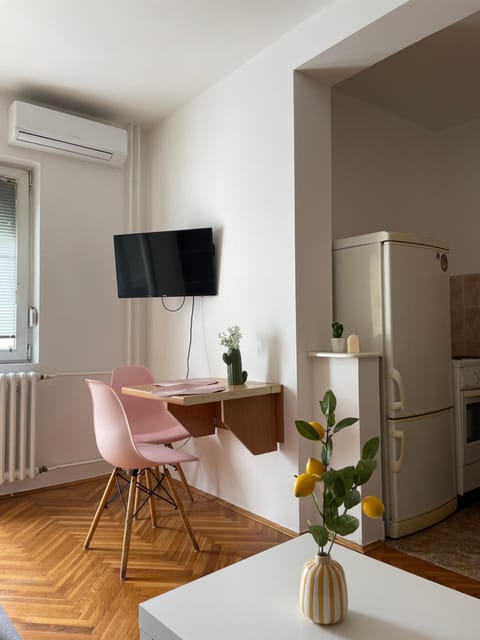 Apartman Lola Apartment in Novi Sad