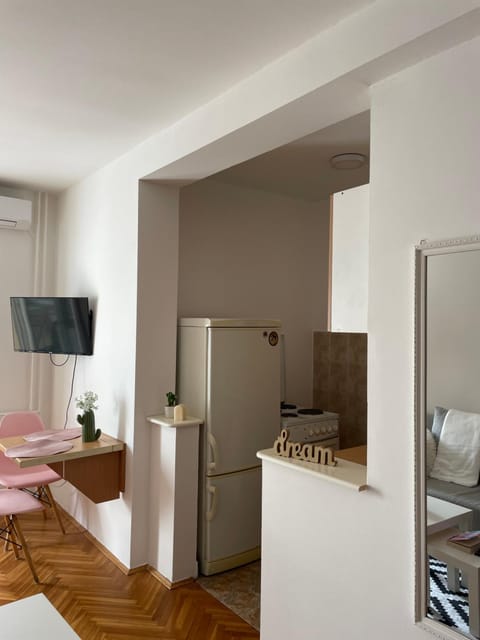 Apartman Lola Apartment in Novi Sad