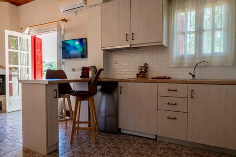 TV and multimedia, Kitchen or kitchenette, stove