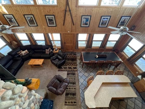 Mountain Life Cabin- 20 Miles to Yellowstone Cabin in Island Park