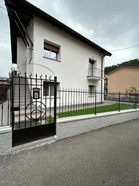 Property building, Street view
