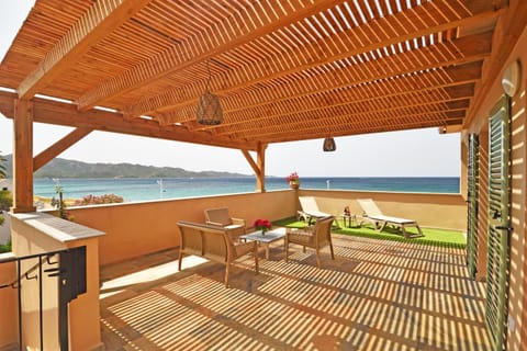 Patio, Day, View (from property/room), Balcony/Terrace, Living room, Sea view, sunbed