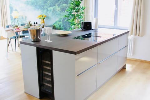 FeWoZauber - Domschloss, Zentrum, 6 Personen, Business, Dachterrasse, Familien Apartment in Schwerin