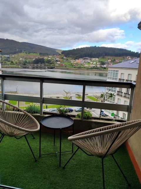 Natural landscape, View (from property/room), Balcony/Terrace, Balcony/Terrace, River view