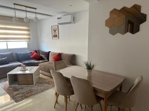 Living room, Dining area, air conditioner