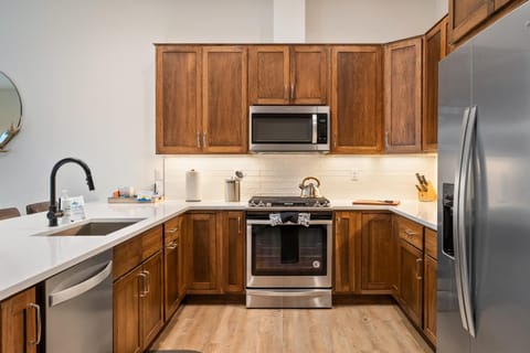 90 Hay Meadow townhouse House in Fraser