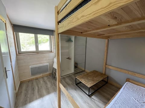 Bel appartement duplex proche des pistes avec balcon et parking - FR-1-787-16 Apartment in Auvergne-Rhône-Alpes