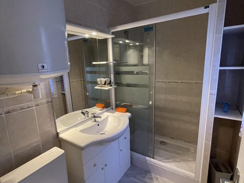 Studio rénové au Lioran avec animaux acceptés - FR-1-787-22 Apartment in Auvergne-Rhône-Alpes