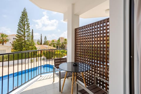 Balcony/Terrace, Pool view