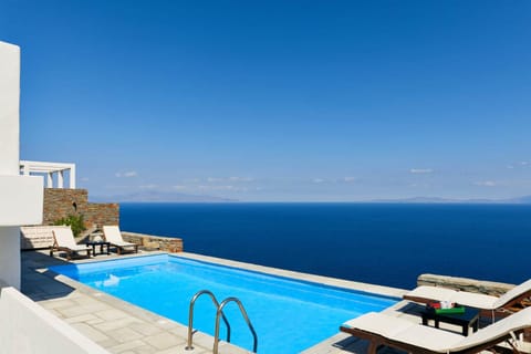 Day, View (from property/room), Balcony/Terrace, Sea view, Swimming pool