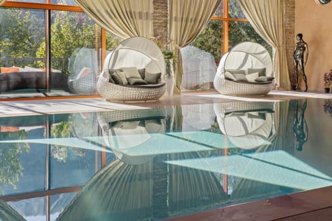 Pool view, Swimming pool, sunbed