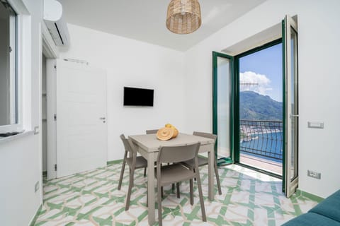 Natural landscape, TV and multimedia, Balcony/Terrace, Living room, Seating area, Dining area