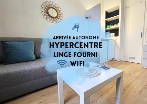 2-Central Tours BLEU - Hypercentre Apartment in Tours