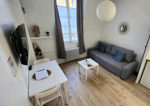 2-Central Tours BLEU - Hypercentre Apartment in Tours