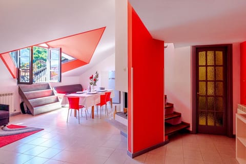 Living room, Dining area