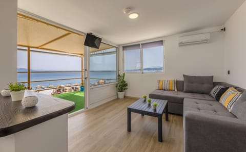 View (from property/room), Living room, Sea view, Sea view