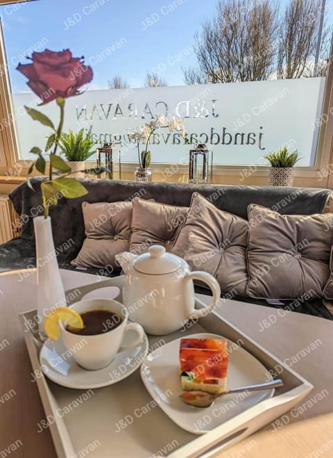 Day, Coffee/tea facilities, Living room, Seating area