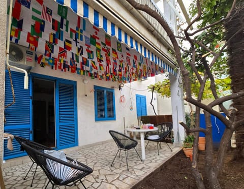 Property building, Patio, Spring, Day, Garden, Garden, View (from property/room), Balcony/Terrace, Living room, Seating area, Dining area, Garden view