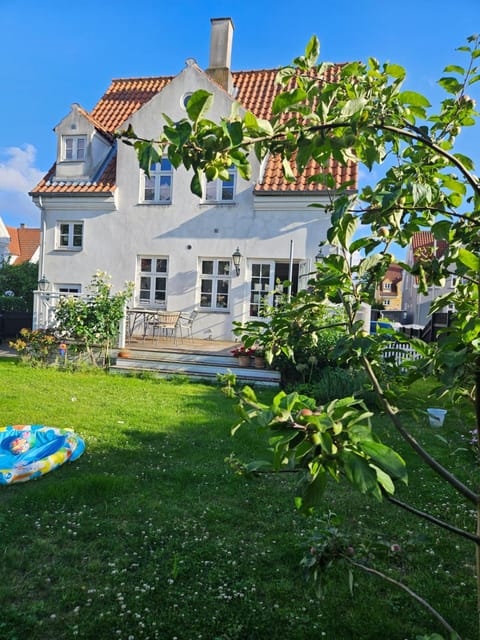 Garden, Garden view