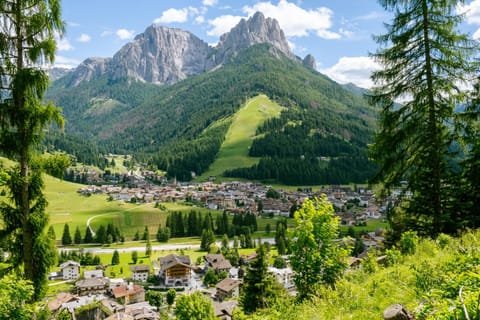 Appartamento Larsech Apartment in Pozza di Fassa