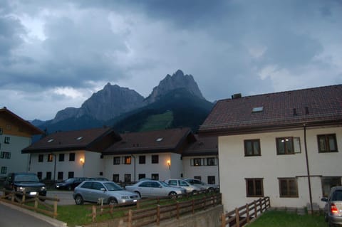 Appartamento Larsech Apartment in Pozza di Fassa