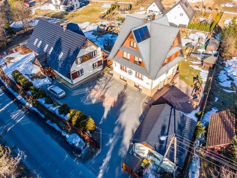 Neighbourhood, Bird's eye view
