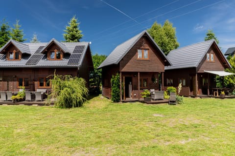 Property building, Day, Garden, Garden view