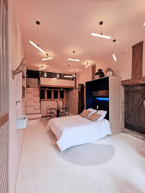 Living room, Photo of the whole room, Bedroom