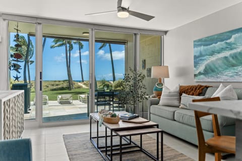 Patio, Natural landscape, View (from property/room), Balcony/Terrace, Living room, Seating area