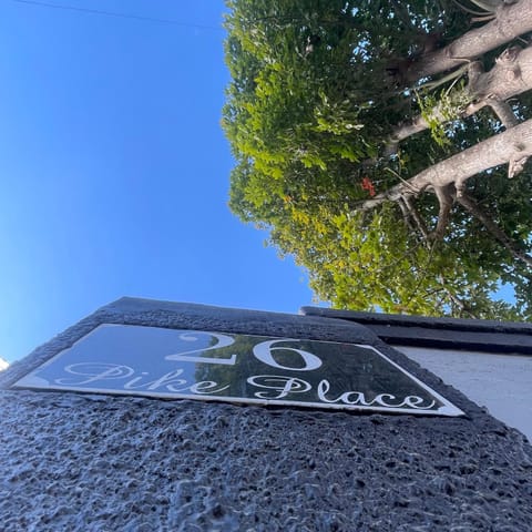 Day, Property logo or sign
