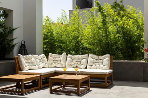 Patio, Spring, Day, Garden, Seating area, Garden view