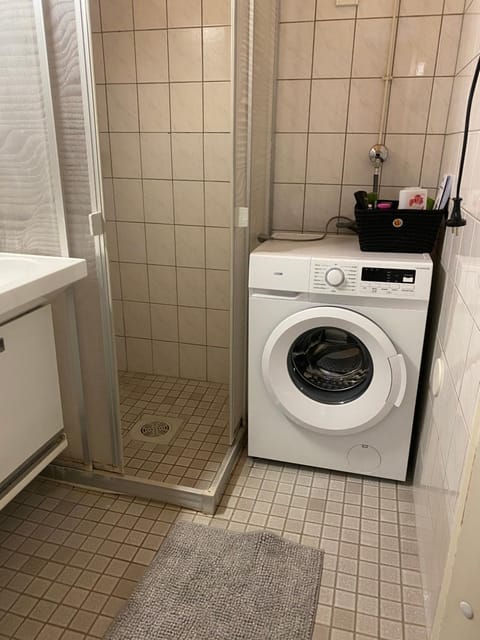 Niinivaaran tilava ja valoisa yksiö 2 Apartment in Finland