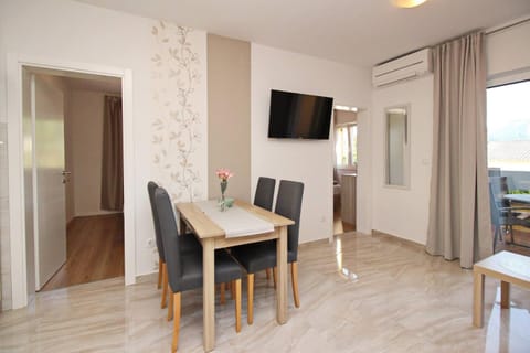 Sunshine Residence Baska Bed and Breakfast in Lika-Senj County