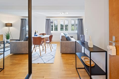 Living room, Photo of the whole room, Seating area, Dining area, City view