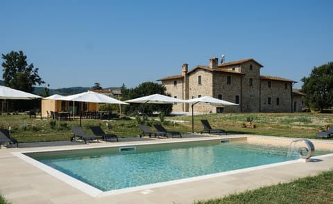 Property building, Garden, Pool view, Swimming pool