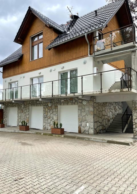 Property building, Day