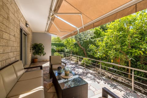 Patio, Garden, Balcony/Terrace, Seating area, Garden view