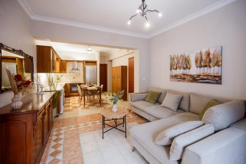 Kitchen or kitchenette, Living room, Seating area, Dining area, oven, stove