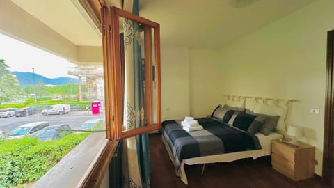 Natural landscape, Bedroom, Mountain view