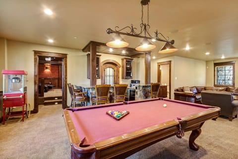 Luxurious 6BR 3Min Walk to Main Lifts House in Breckenridge