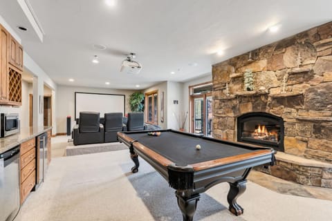 Stunning 6BR Lodge w Beautiful Mt Quandary Views House in Blue River